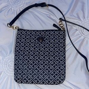 Tommy Hilfiger purse